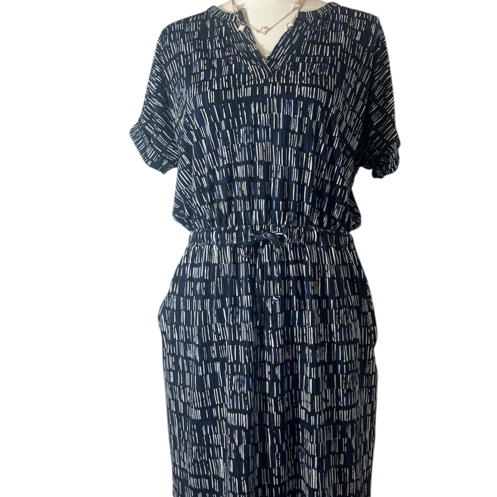 Banana Republic Black and Blue Dress with Notched Collar Size Small